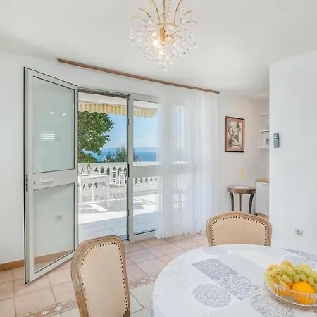 アパート 1 Bedroom In Stara Baška