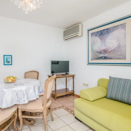 1 Bedroom In * Stara Baska