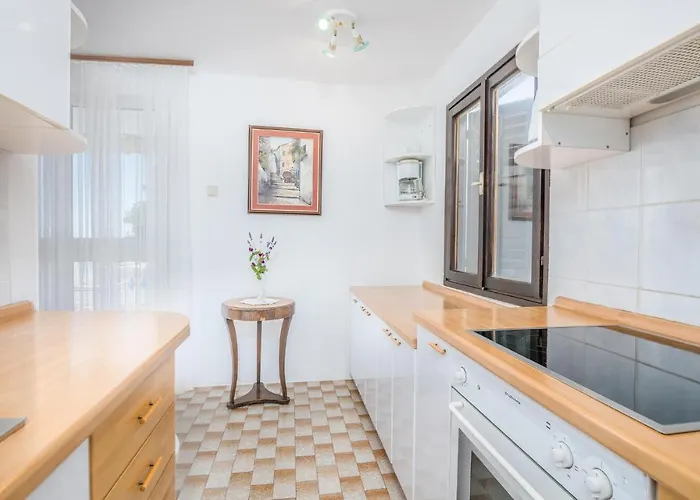 1 Bedroom In Stara Baska