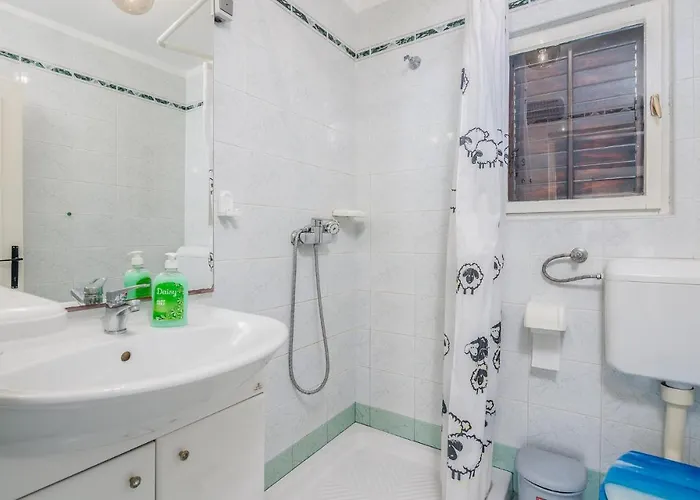 1 Bedroom In *